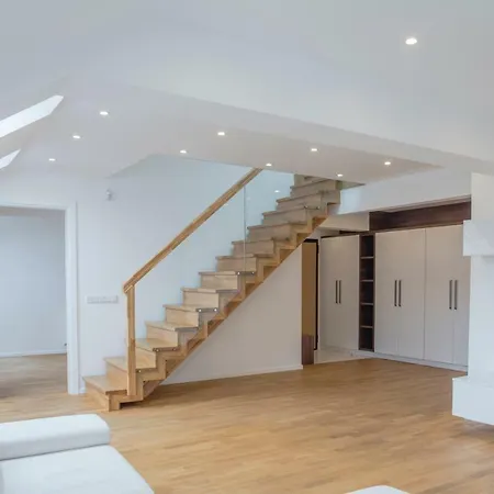 Premium Penthouse Grand 아파트