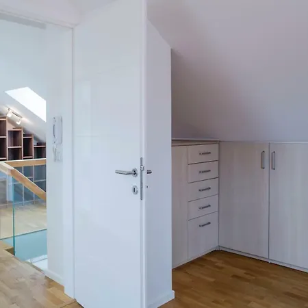 Premium Penthouse Grand Apartman