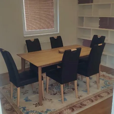 Premium Penthouse Grand 아파트 사라예보